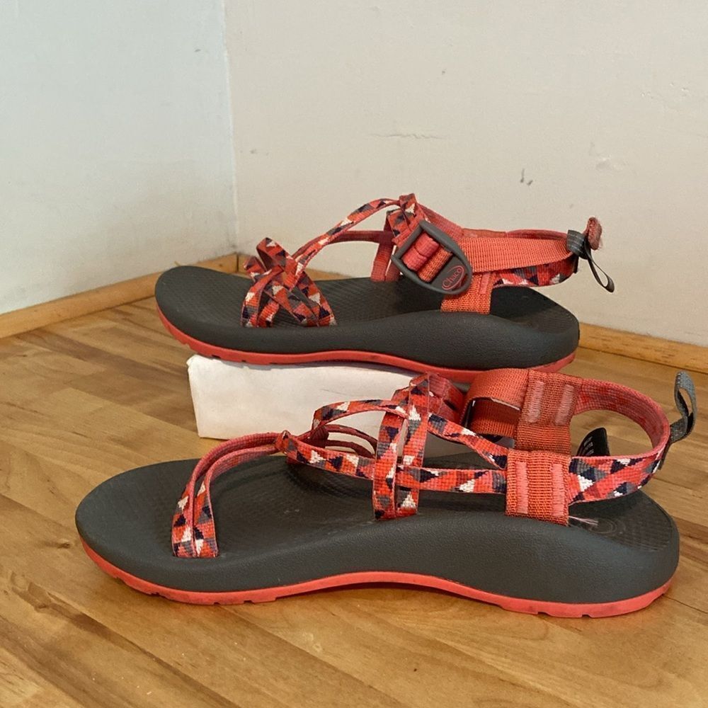 Chaco Coral & Navy Geometric Print Slide On Athletic Kids Sandals Size 6 - Picture 4 of 7